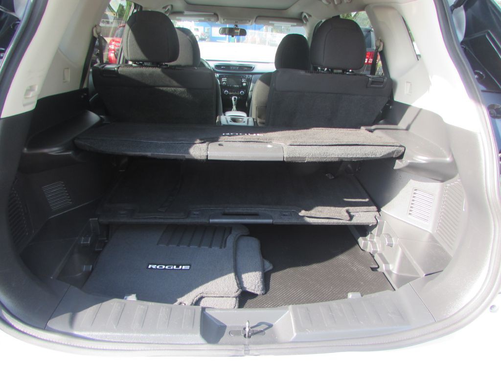 2017 Nissan Rogue Image 14