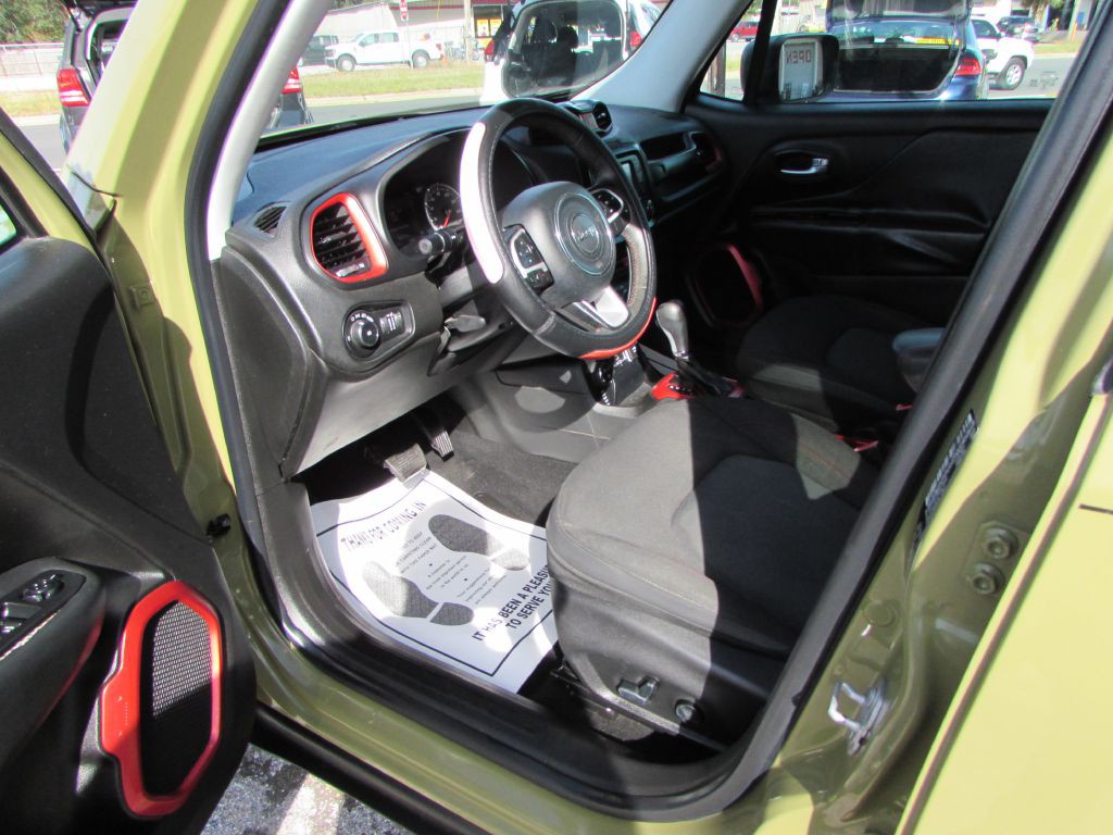 2015 Jeep Renegade Image 6