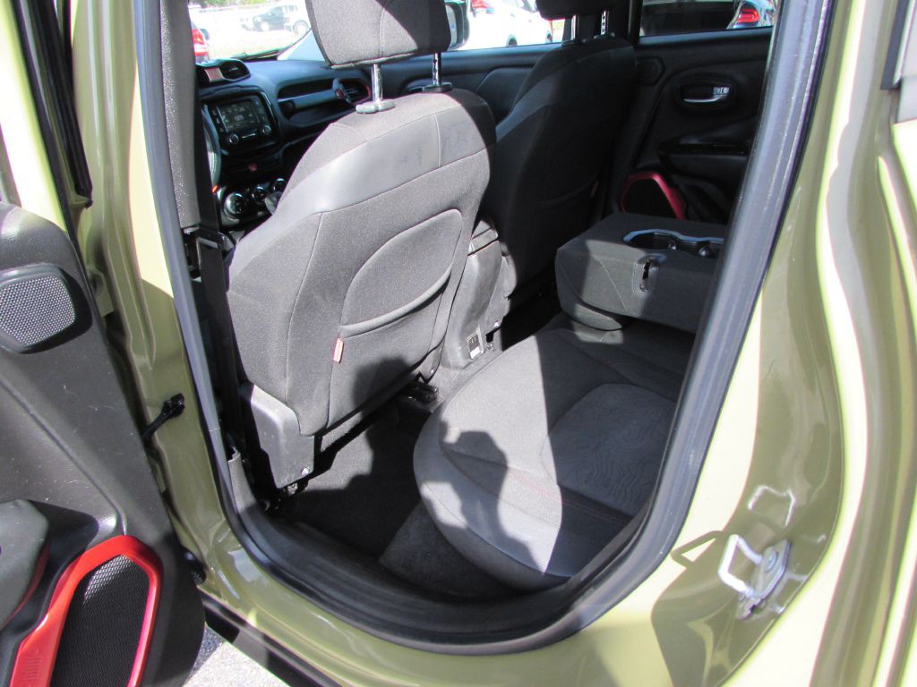2015 Jeep Renegade Image 7