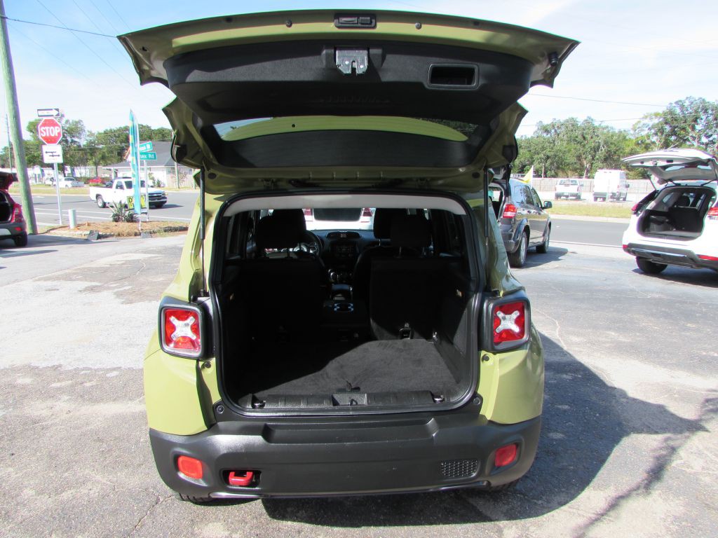 2015 Jeep Renegade Image 15