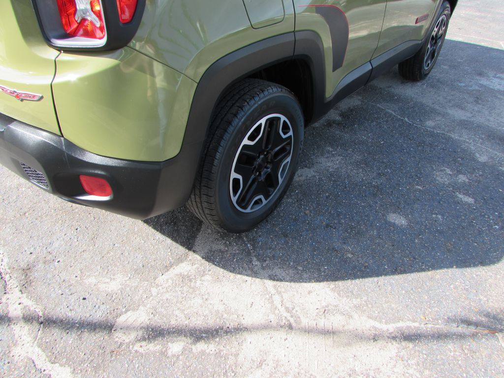 2015 Jeep Renegade Image 17