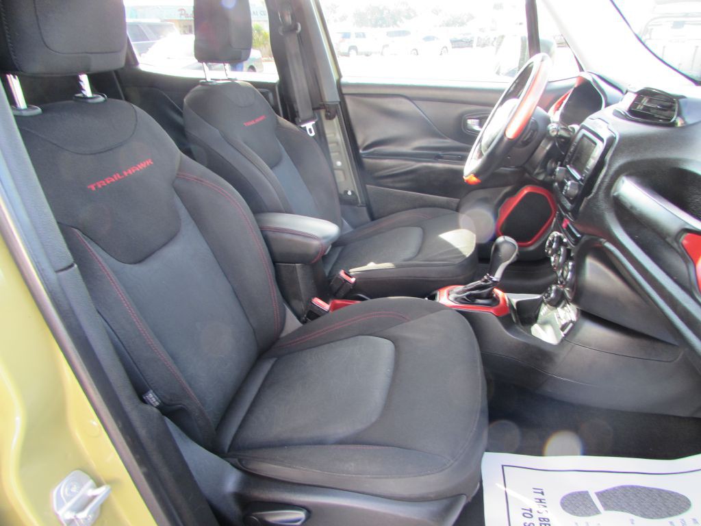 2015 Jeep Renegade Image 22