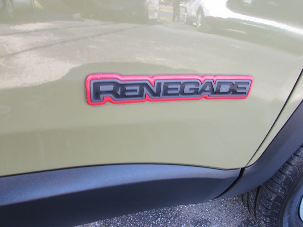 2015 Jeep Renegade Image 23