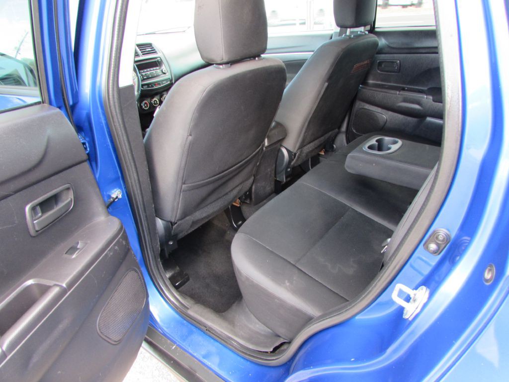 2015 Mitsubishi Outlander Image 7