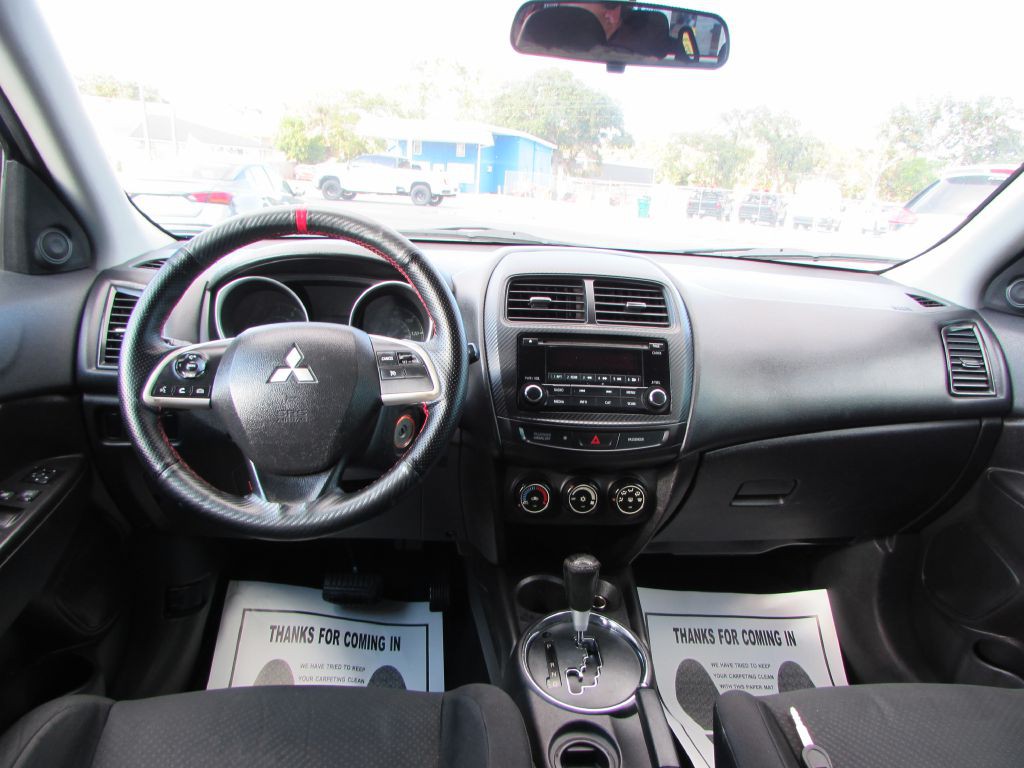 2015 Mitsubishi Outlander Image 9