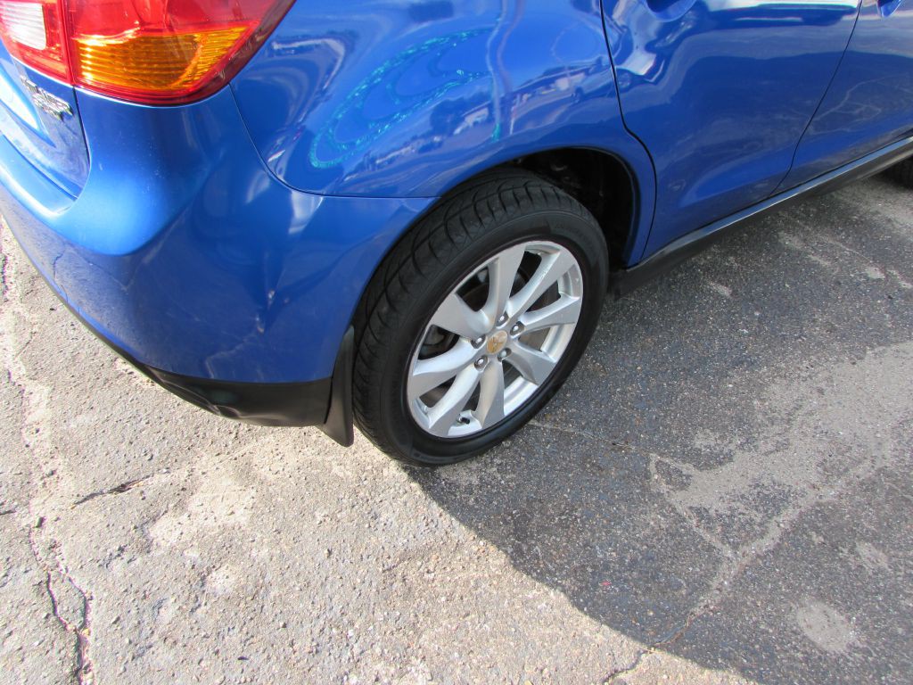 2015 Mitsubishi Outlander Image 15