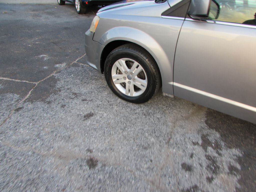 2019 Dodge Grand Caravan Image 2