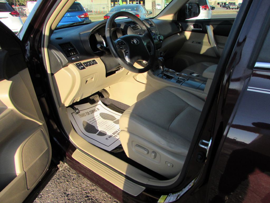 2012 Toyota Highlander Image 6