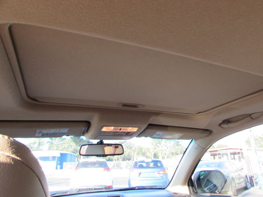 2012 Toyota Highlander Image 10