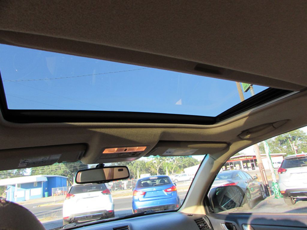 2012 Toyota Highlander Image 11