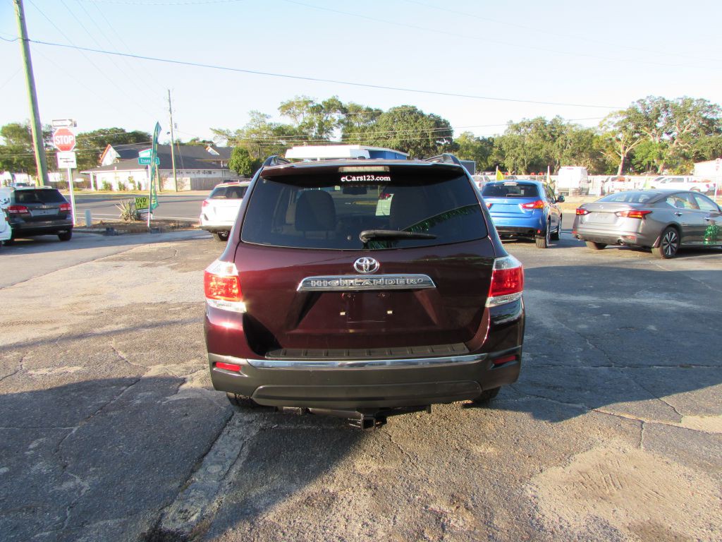 2012 Toyota Highlander Image 13