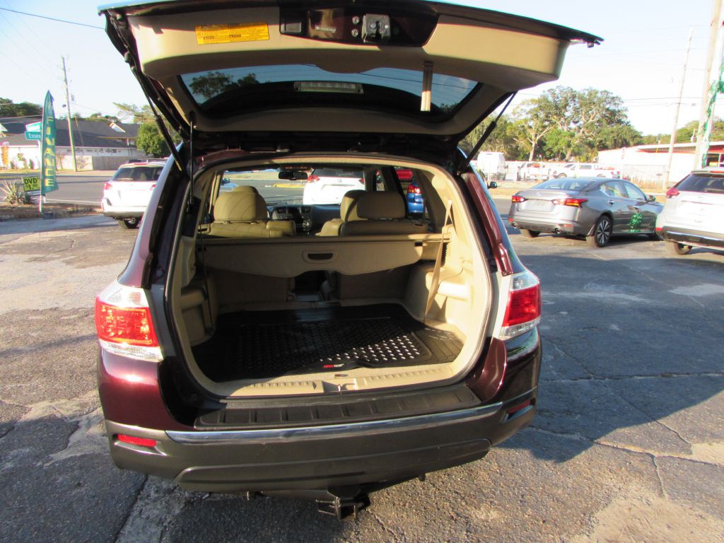 2012 Toyota Highlander Image 16
