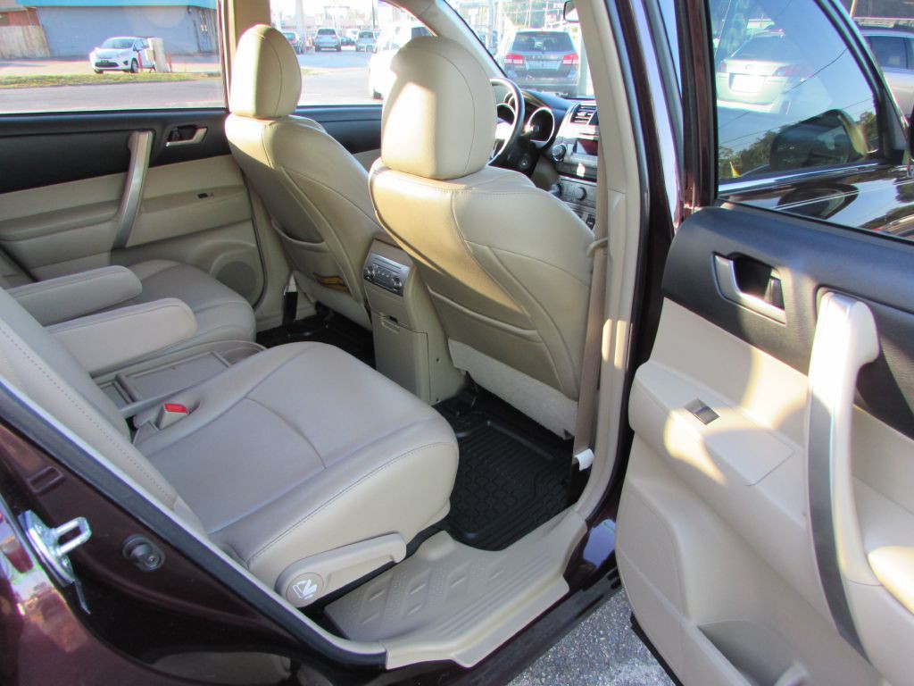 2012 Toyota Highlander Image 18