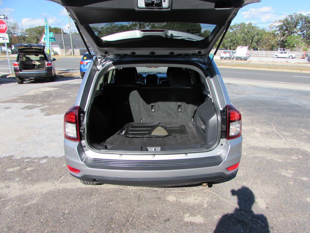 2015 Jeep Compass Image 8