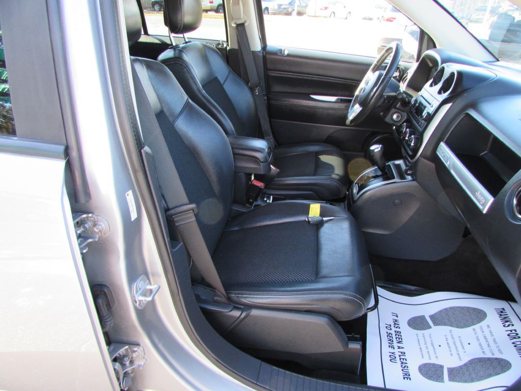 2015 Jeep Compass Image 17