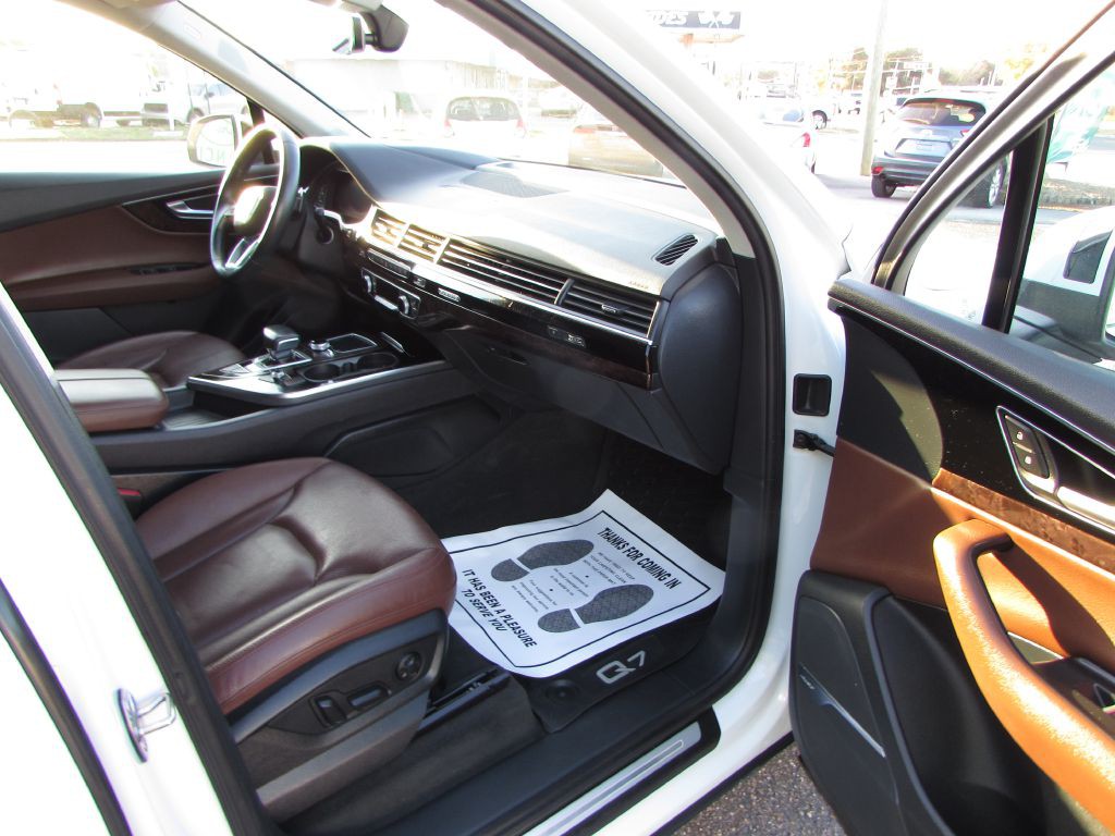 2019 Audi Q7 Image 17
