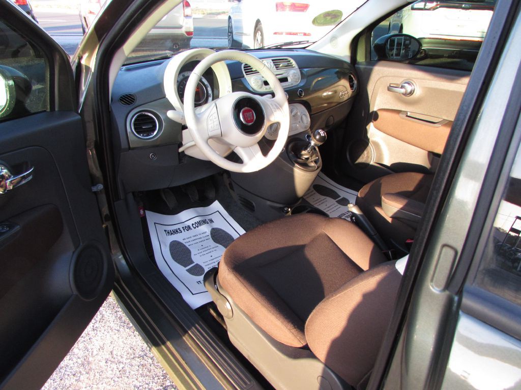 2014 FIAT 500 Image 6