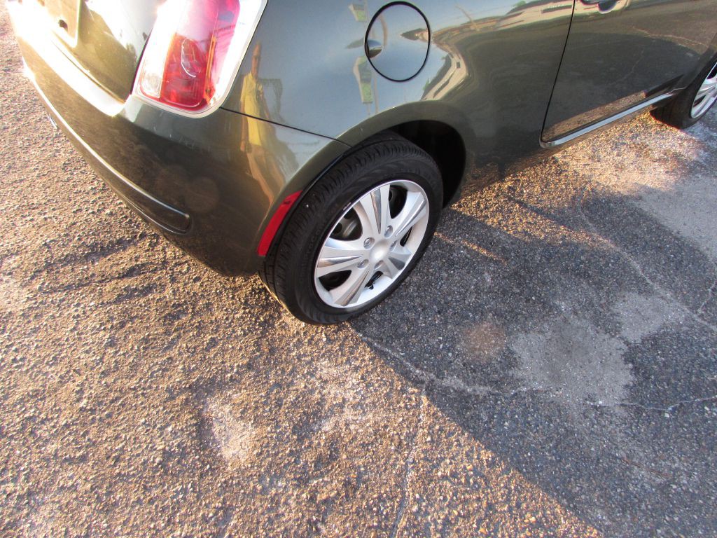 2014 FIAT 500 Image 15