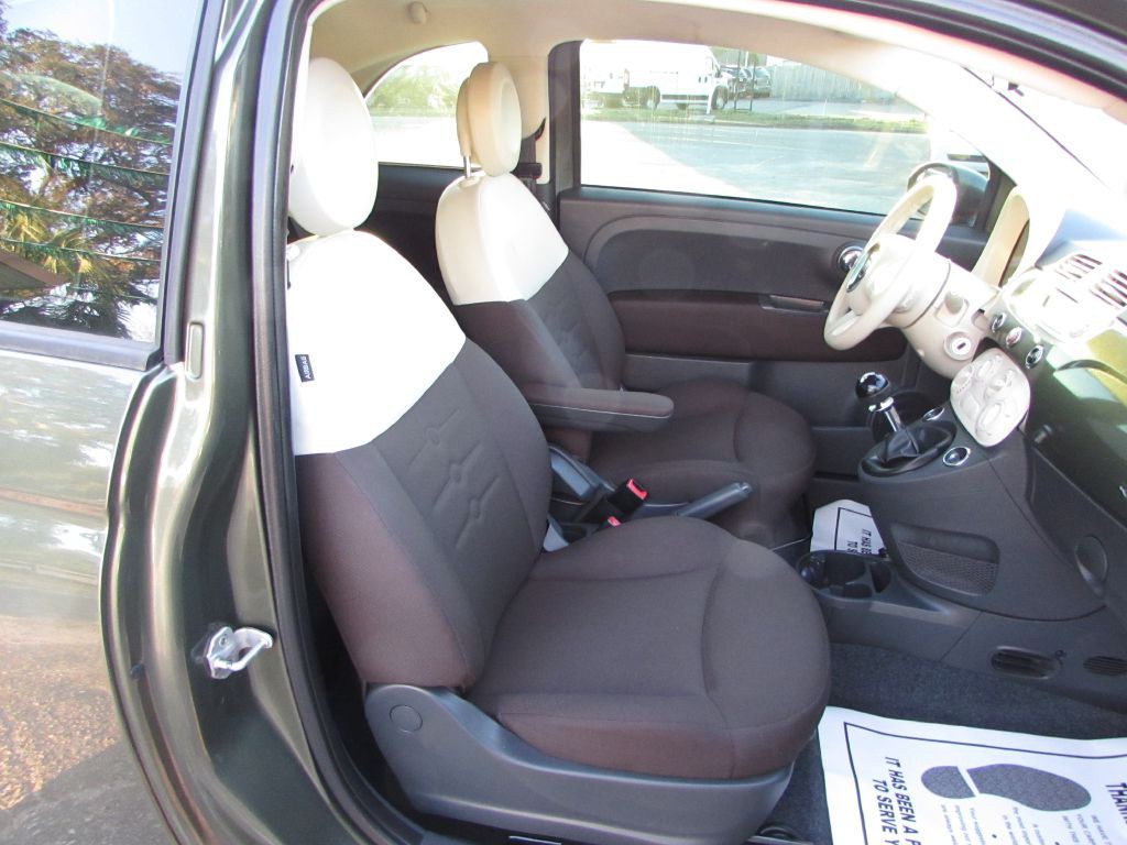 2014 FIAT 500 Image 17