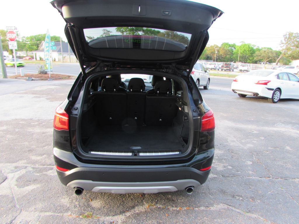 2017 BMW X1 Image 12