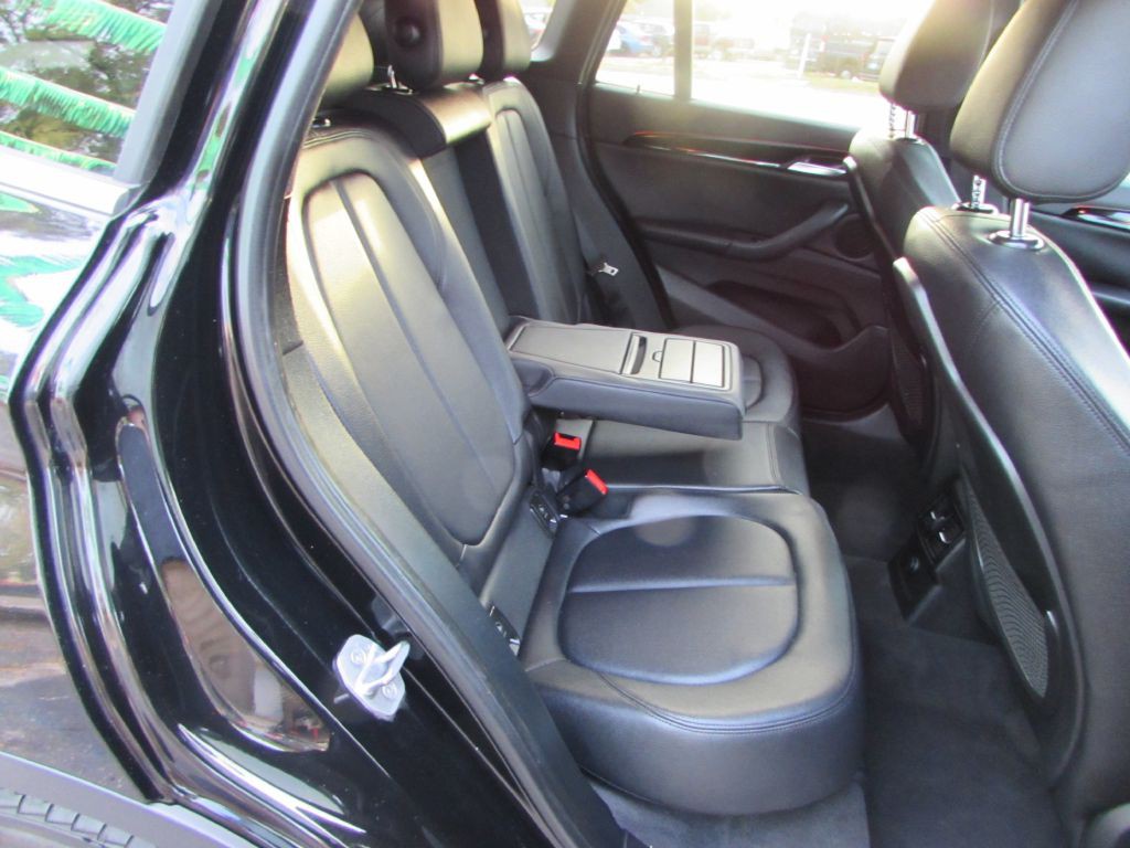 2017 BMW X1 Image 17