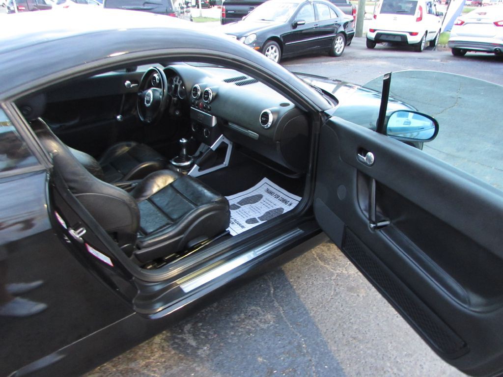 2000 Audi TT Image 15