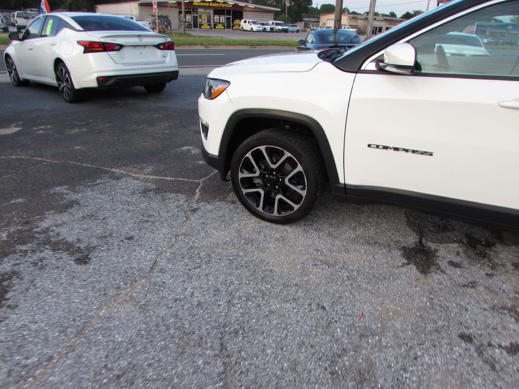 2018 Jeep Compass Image 2