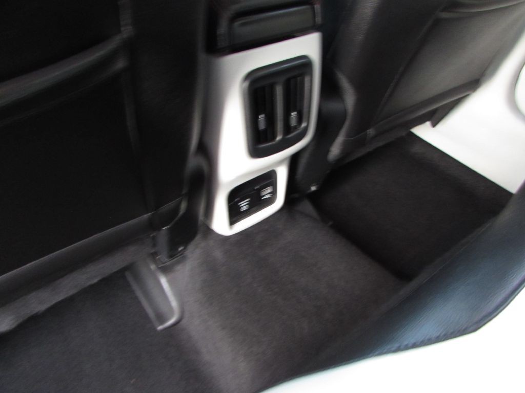 2018 Jeep Compass Image 8