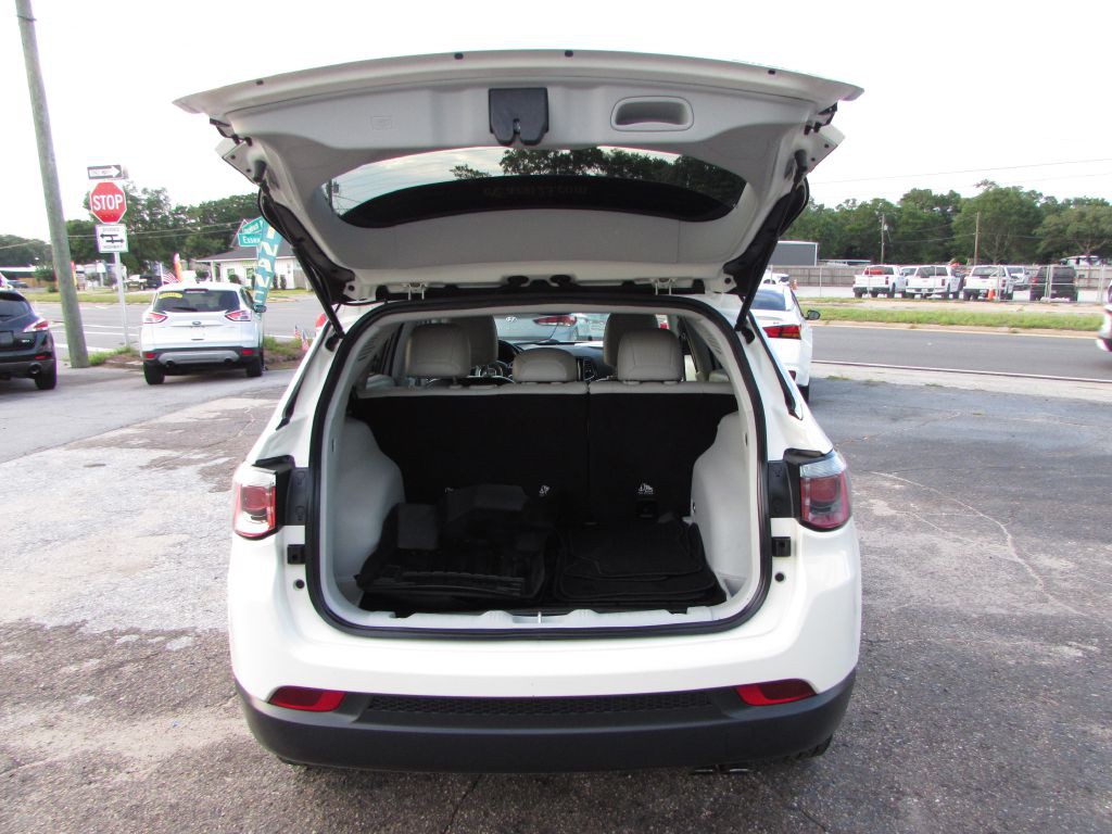 2018 Jeep Compass Image 12