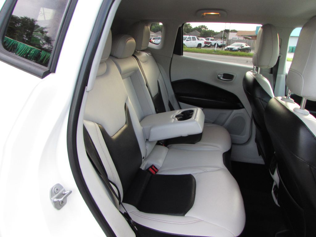 2018 Jeep Compass Image 16