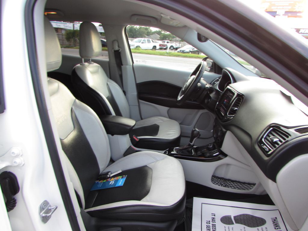 2018 Jeep Compass Image 18