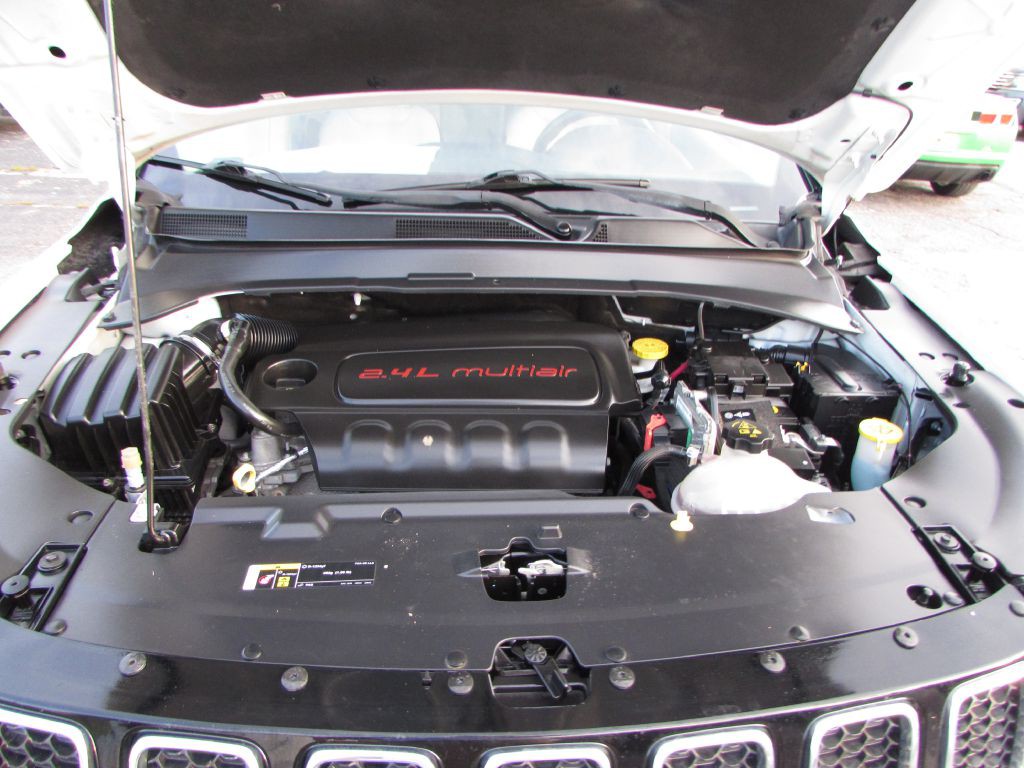 2018 Jeep Compass Image 22