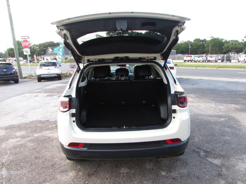 2018 Jeep Compass Image 15