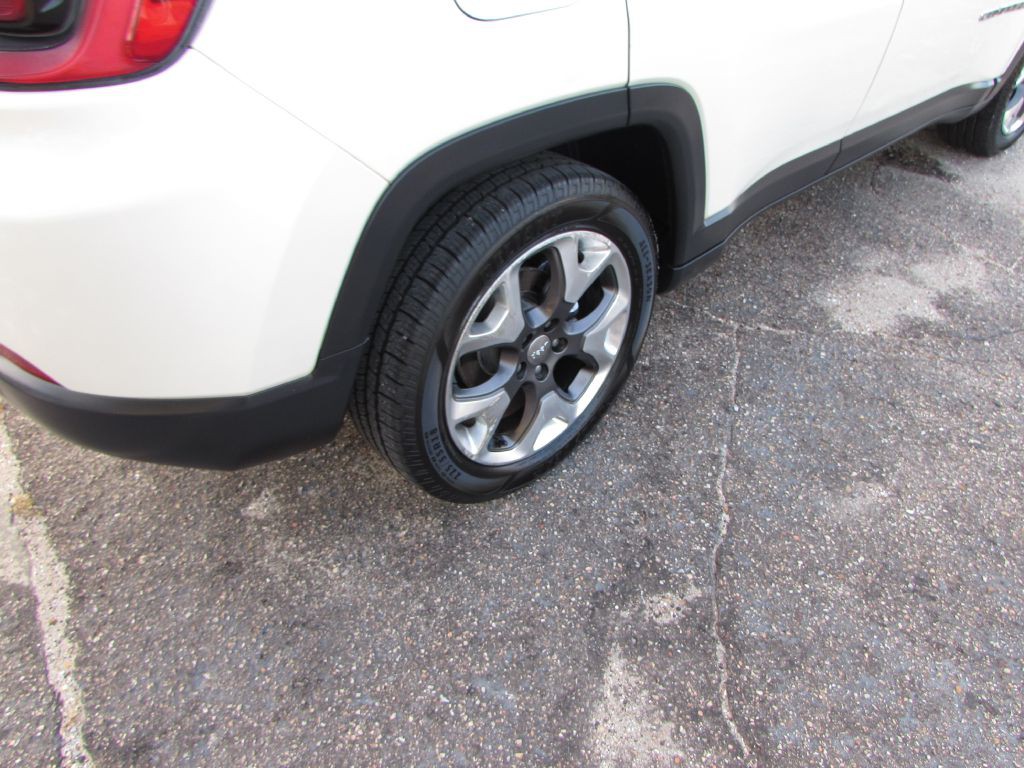 2018 Jeep Compass Image 17
