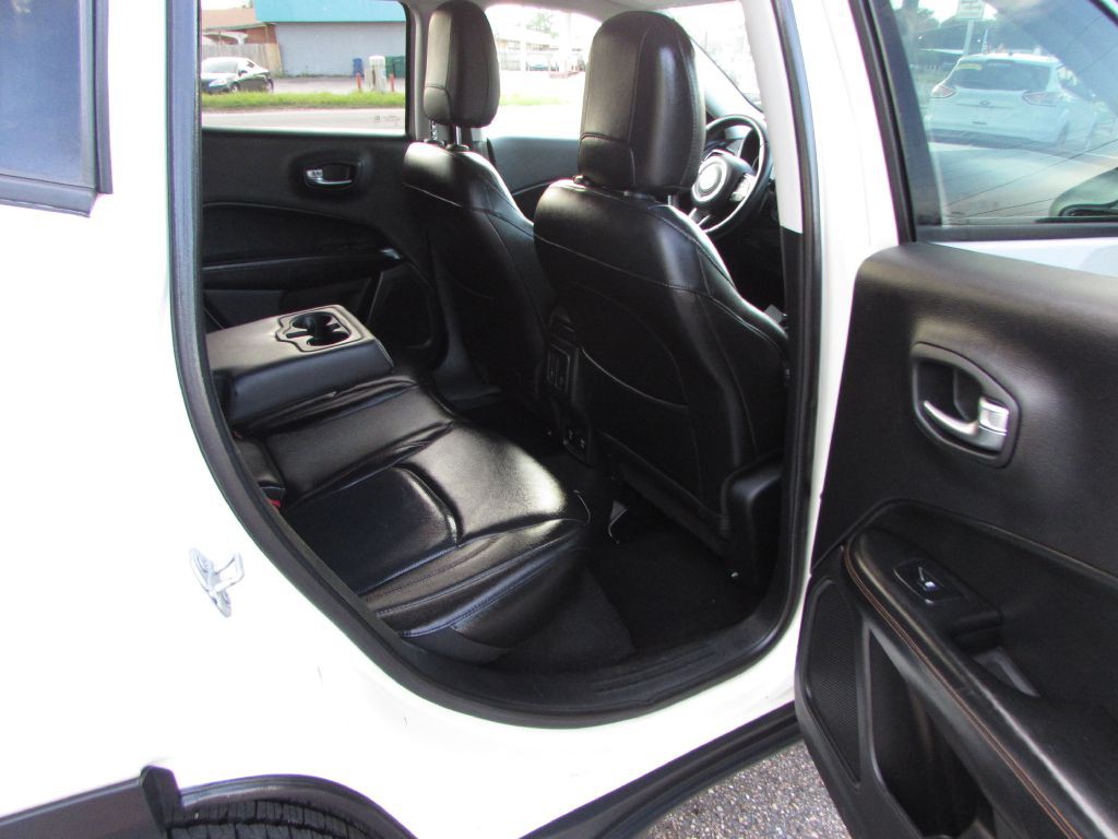 2018 Jeep Compass Image 18