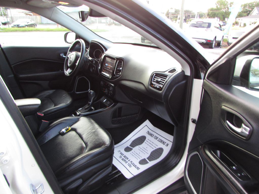 2018 Jeep Compass Image 20