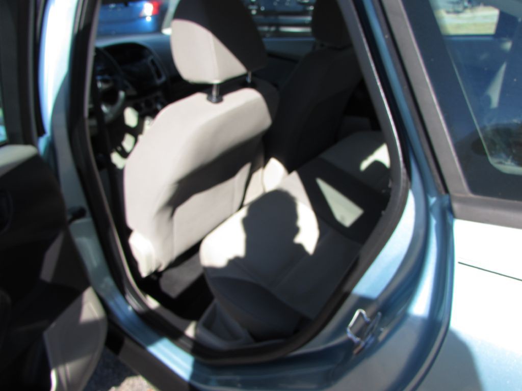 2012 Ford Focus Image 7