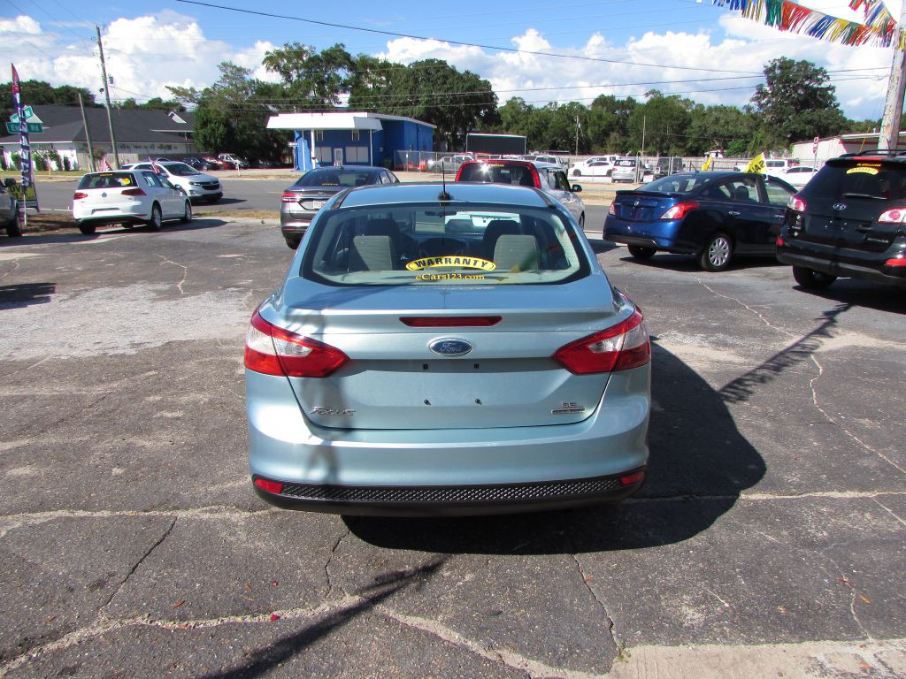 2012 Ford Focus Image 8