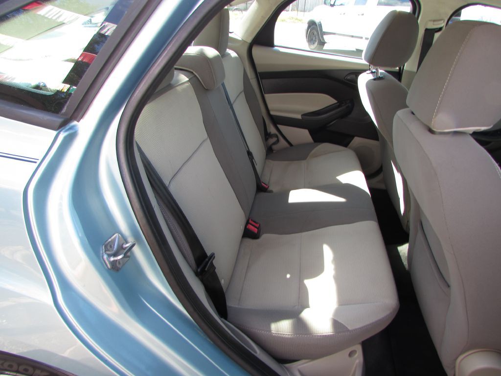 2012 Ford Focus Image 13