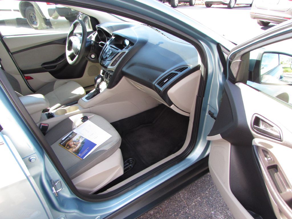 2012 Ford Focus Image 14