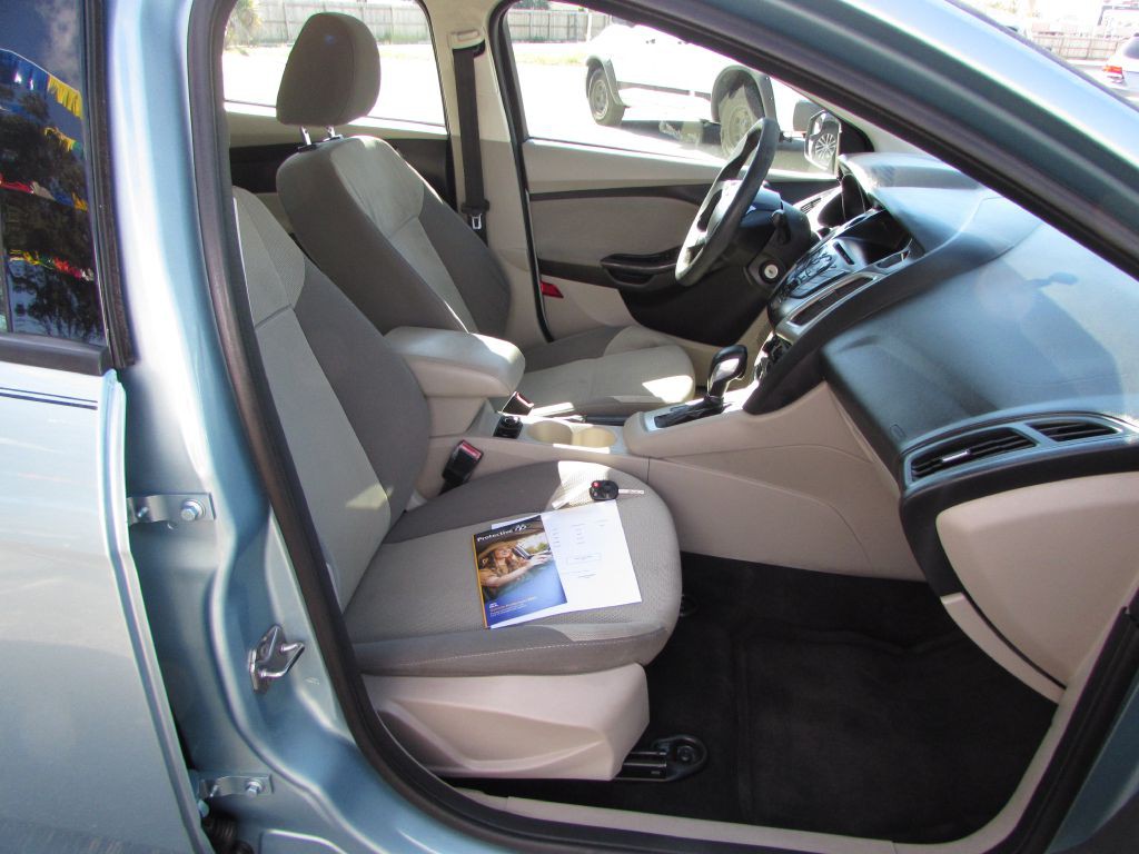 2012 Ford Focus Image 15