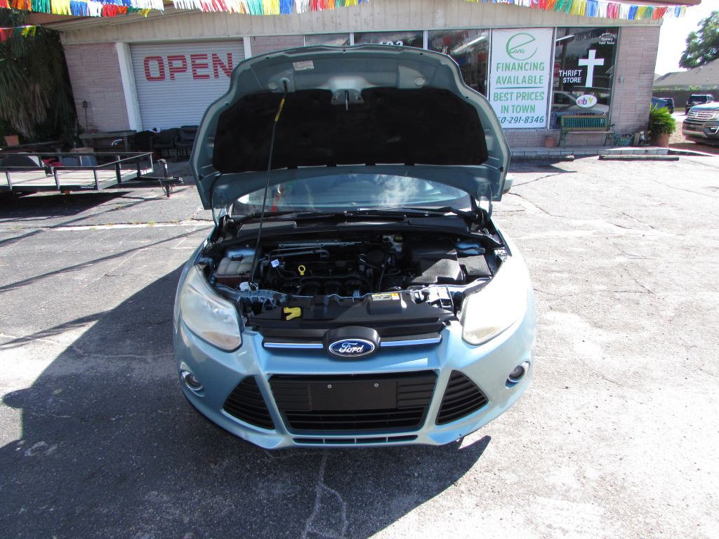 2012 Ford Focus Image 17