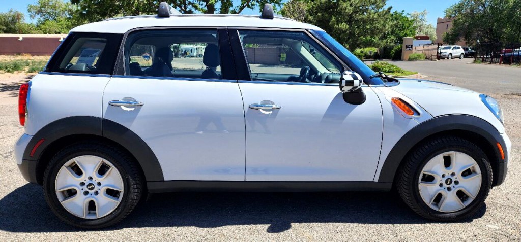 2012 MINI Countryman Image 4