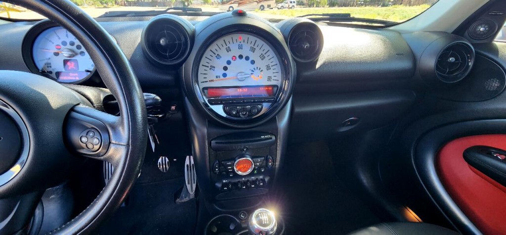 2014 MINI Countryman Image 8