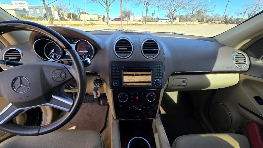 2012 Mercedes-Benz GL-Class Image 8