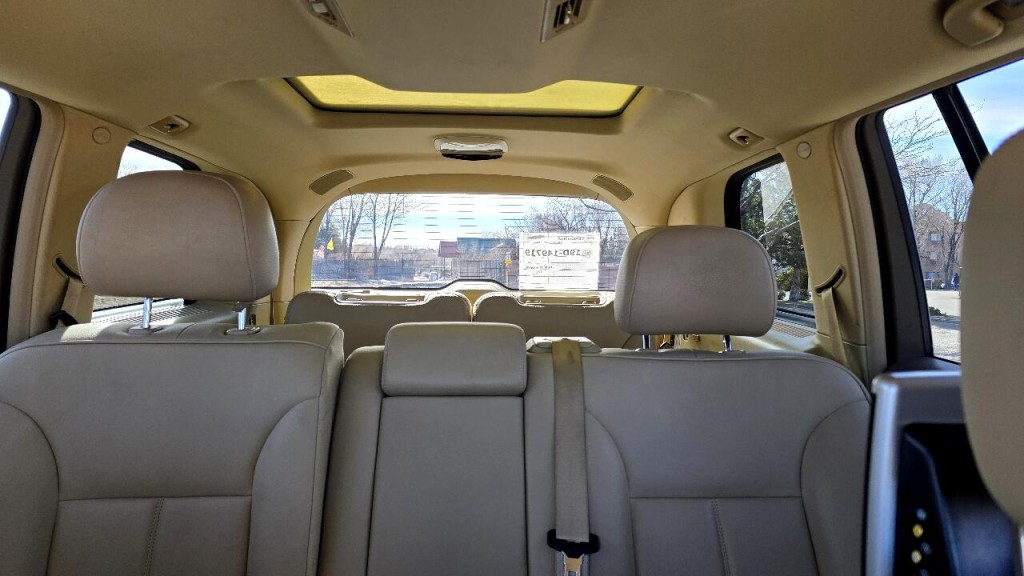 2012 Mercedes-Benz GL-Class Image 11