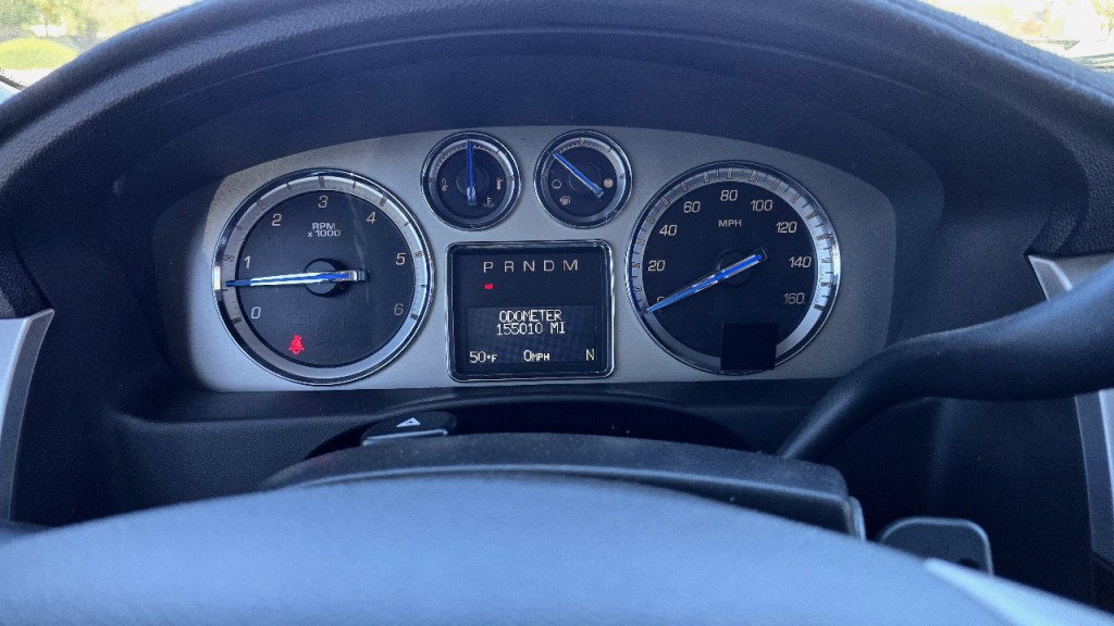 2010 Cadillac Escalade Image 7