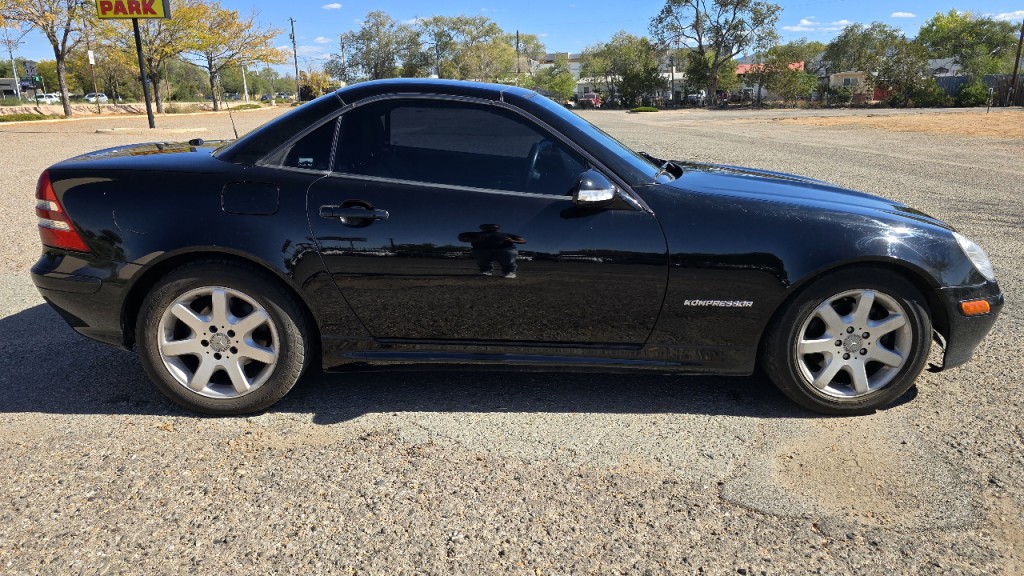2001 Mercedes-Benz SLK-Class Image 4