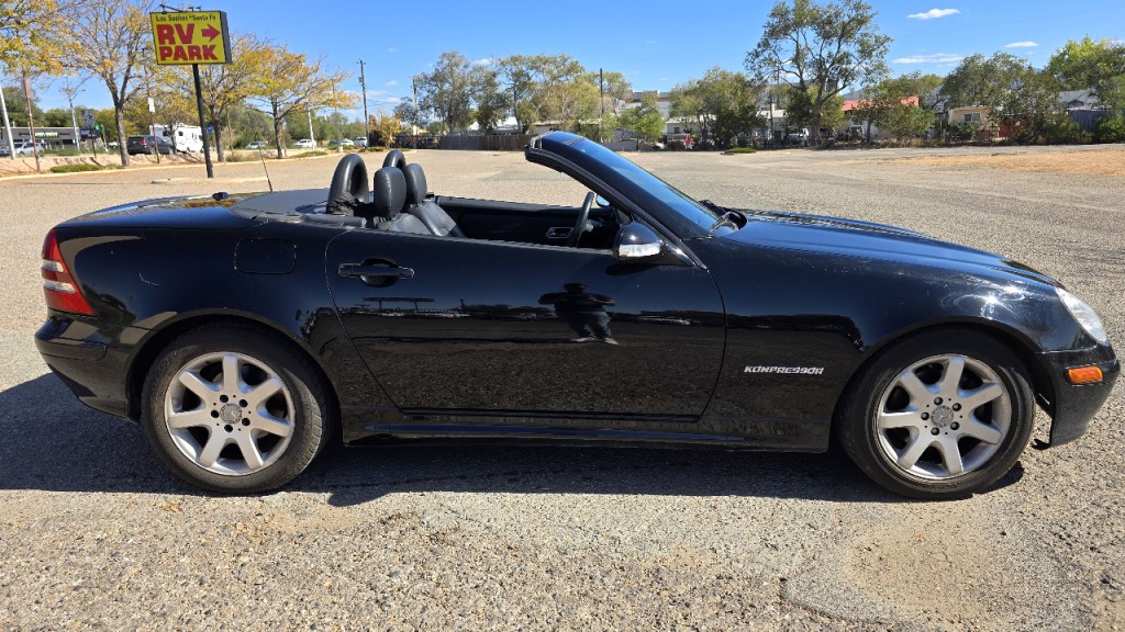 2001 Mercedes-Benz SLK-Class Image 10