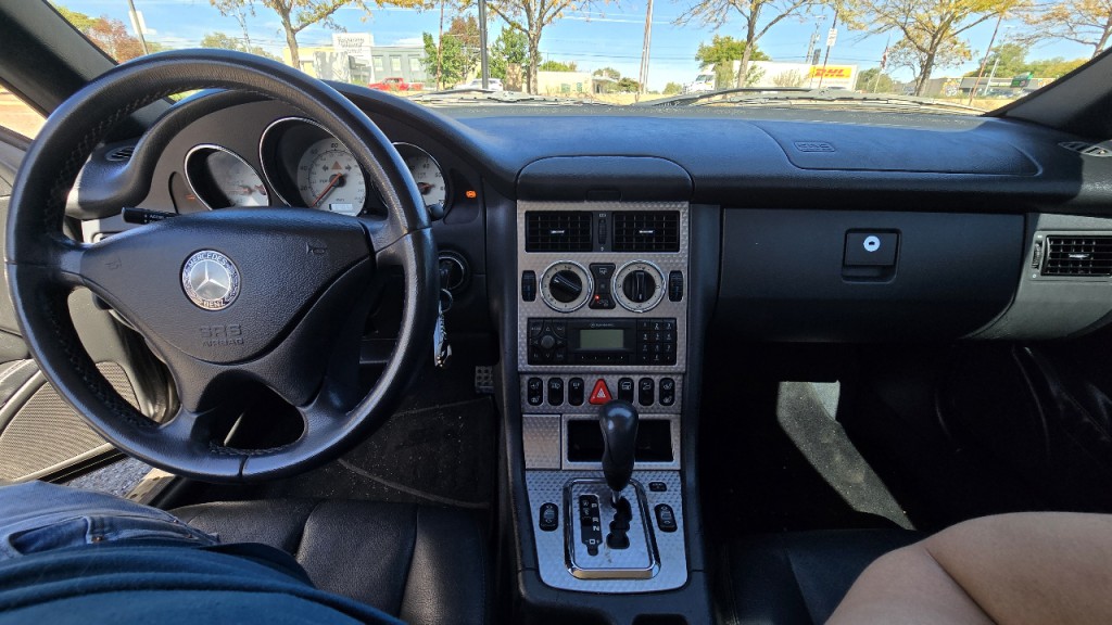 2001 Mercedes-Benz SLK-Class Image 14